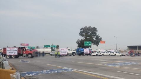 Bloqueos de transportistas colapsan vialidades en Hidalgo, Edomex y CDMX