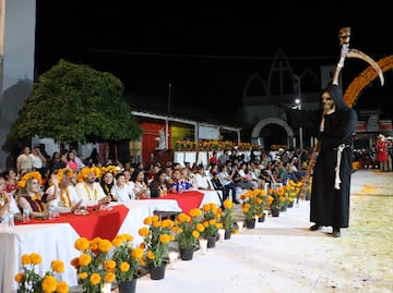 Huejutla celebra Xantolo con magno escenario dedicado a las almas