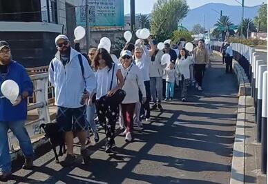 Con marchas, ciudadanos protestan por la paz en Tulancingo