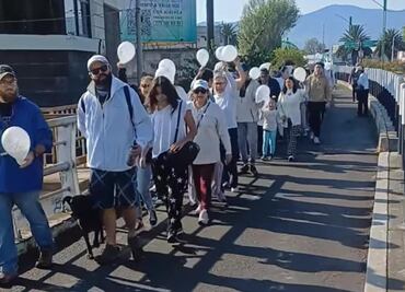 Con marchas, ciudadanos protestan por la paz en Tulancingo