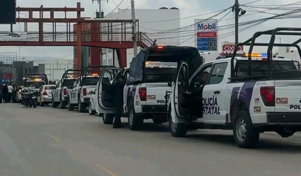 Taxistas protagonizan riña en Pachuca; Semot sanciona a operadores y asegura unidades | Foto: especial