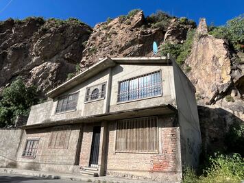 Vivir al borde del abismo, la cotidianidad de los habitantes en las alturas de Pachuca