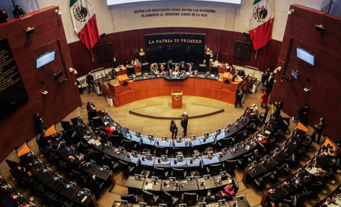 Ignacio Mier Velazco, detalló que se acordó el calendario de sesiones ordinarias del Pleno de la Cámara Alta, que serán martes y miércoles. Foto: Gabriel Pano/ EL UNIVERSAL