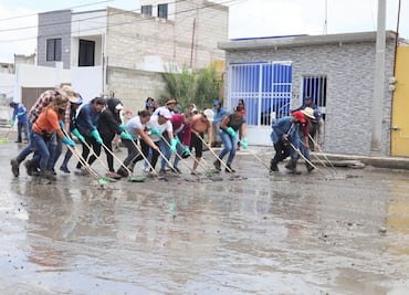 Mineral de la Reforma atiende zonas afectadas por lluvias