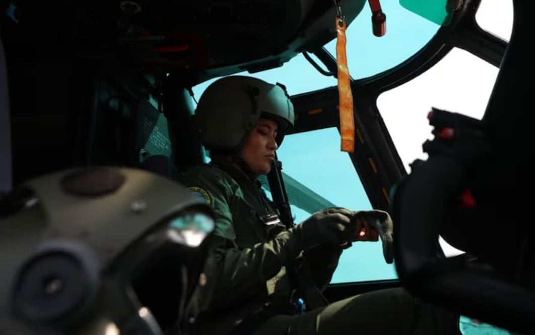 A sus 23, Gabriela Sarahí pilota un helicóptero en unidad de élite de la Fuerza Aérea (19/04/2026). Foto: Alberto González / EL UNIVERSAL