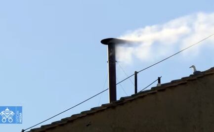¡Habemus papam! Revelan humo blanco en el Vaticano; designan a un nuevo Pontífice