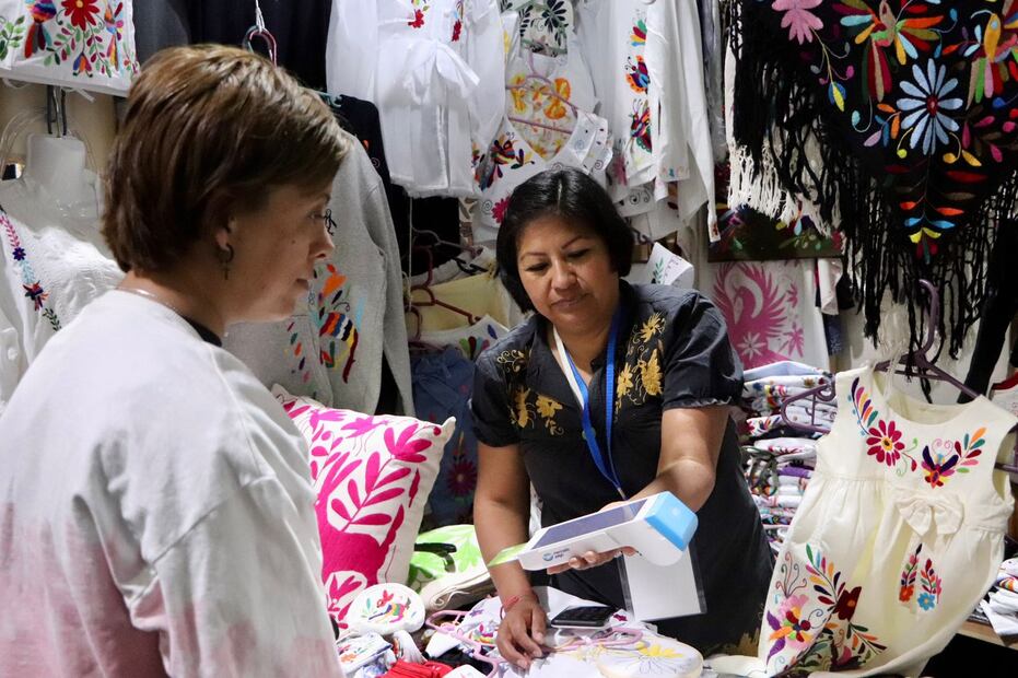 Hidalgo brilla en la verbena navideña de la CDMX con su riqueza artesanal | Foto: Secturh