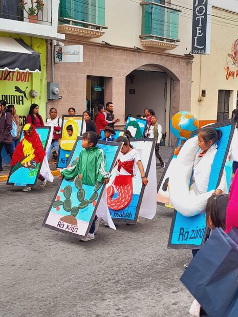 Desfiles de la Revolución Mexicana en el Valle del Mezquital desafían al clima | Foto: Erika Gutierrez