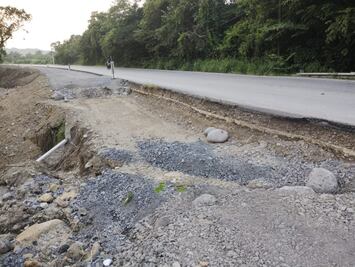 Amenazan con bloqueo del libramiento Tres Huastecas por adeudos de constructora