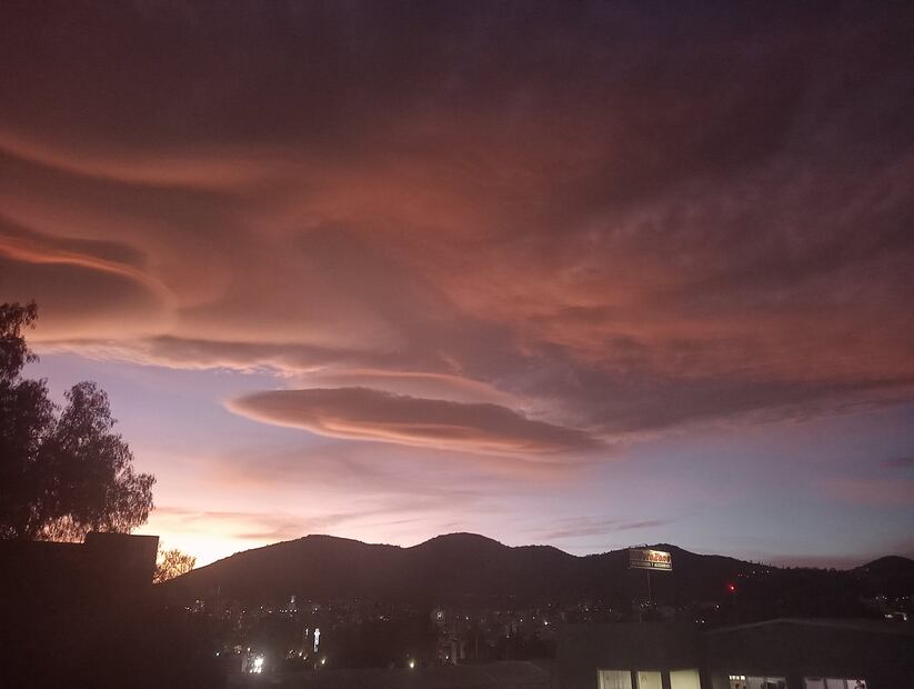 ¿Habrá más atardeceres rojizos en la CDMX? | Twitter: Enrique D. Rojas Rojas
