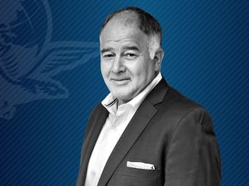 Un ataúd blanco en Reforma