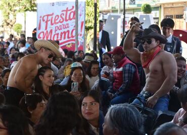 Polémica en Hidalgo por festejos del Día de las Madres con strippers en actos organizados por autoridades municipales