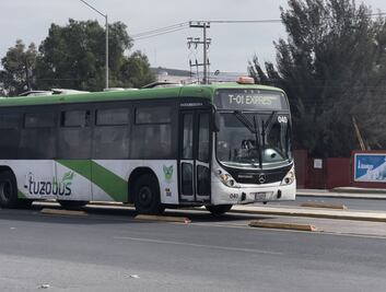 Comienza operativo para sancionar invasión al carril exclusivo del Tuzobús en Pachuca