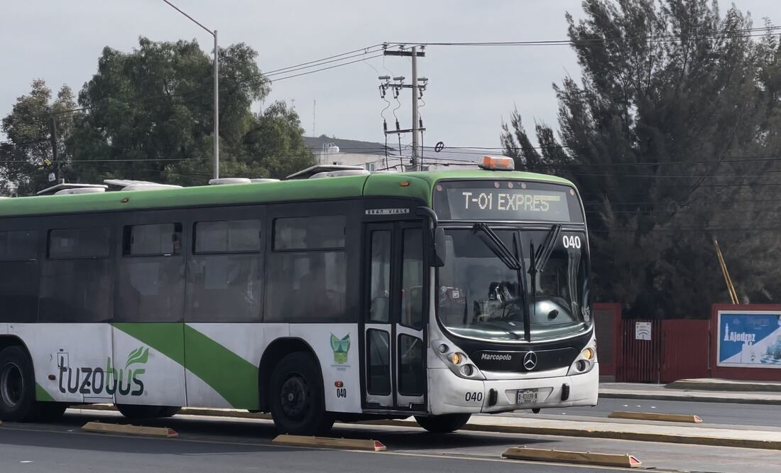 No olvides que circular por este carril está prohibido | Foto: Marco Carrillo