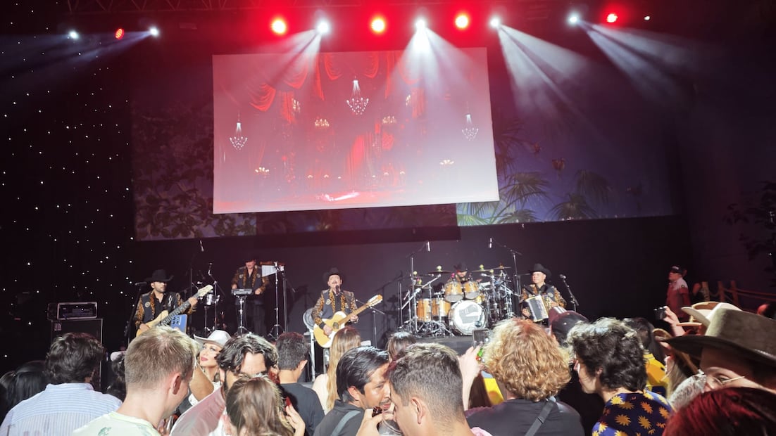 Los Tucanes de Tijuana se presentaron en París I Foto: Melisa Munguía Álvarez
