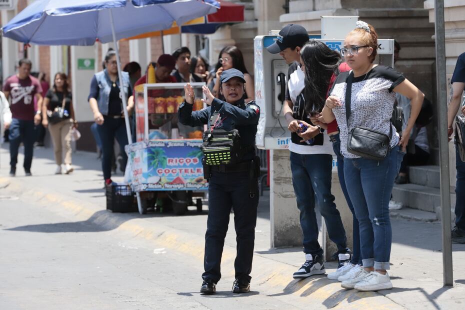 Alma Delia Reyes Hernández está satisfecha con su actividad como policía de Pachuca, quien ha sobrellevado con la labor de ser mamá por partida doble I Foto: Luis Soriano