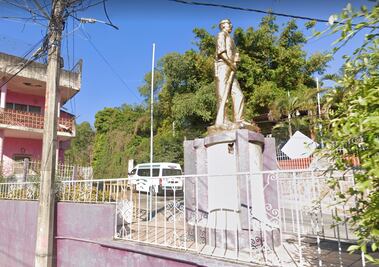 Derribarán barda de monumento Capitán Antonio Reyes Cabrera 