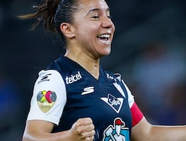 Charlyn Corral: La eterna goleadora que sigue rompiendo récords