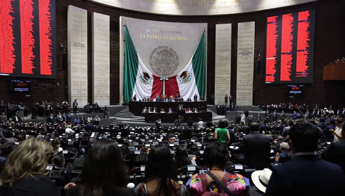La sección está integrada por Hugo Eric Flores, Adriana Belinda Quiroz, Raúl Bolaños-Cacho Cué y Germán Martínez Cázares. FOTO: Diego Simón Sánchez / EL UNIVERSAL