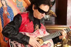 Alex Lora y su devoción a la Virgen de Guadalupe, ¿cómo surgió?