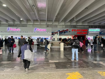 Suspenden corridas desde la Central de Autobuses de Pachuca por bloqueos y quema de vehículos