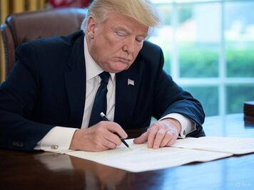 Trump firma orden ejecutiva para empezar a desmantelar el Departamento de Educación; “vamos a devolver la educación a los estados” 