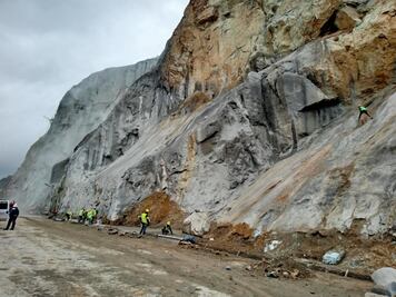 Refuerzan medidas de seguridad en la autopista Real del Monte–Huasca por temporada de lluvias