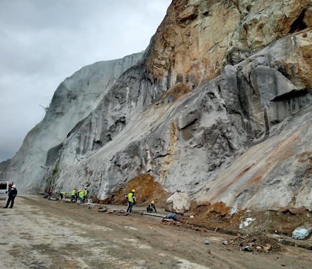 Refuerzan medidas de seguridad en la autopista Real del Monte–Huasca por temporada de lluvias