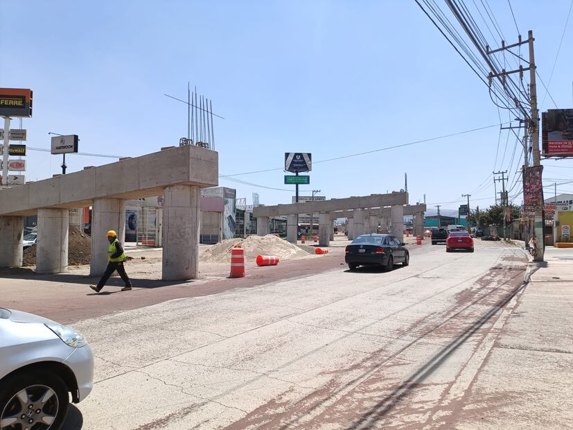 Se quejan por lentitud en la construcción del crucero a Acatlán | Foto: Grisel Lira