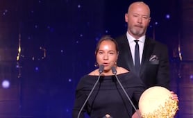 Charlyn Corral vuelve a hacer historia y gana el Balón de Oro como Mejor Goleadora