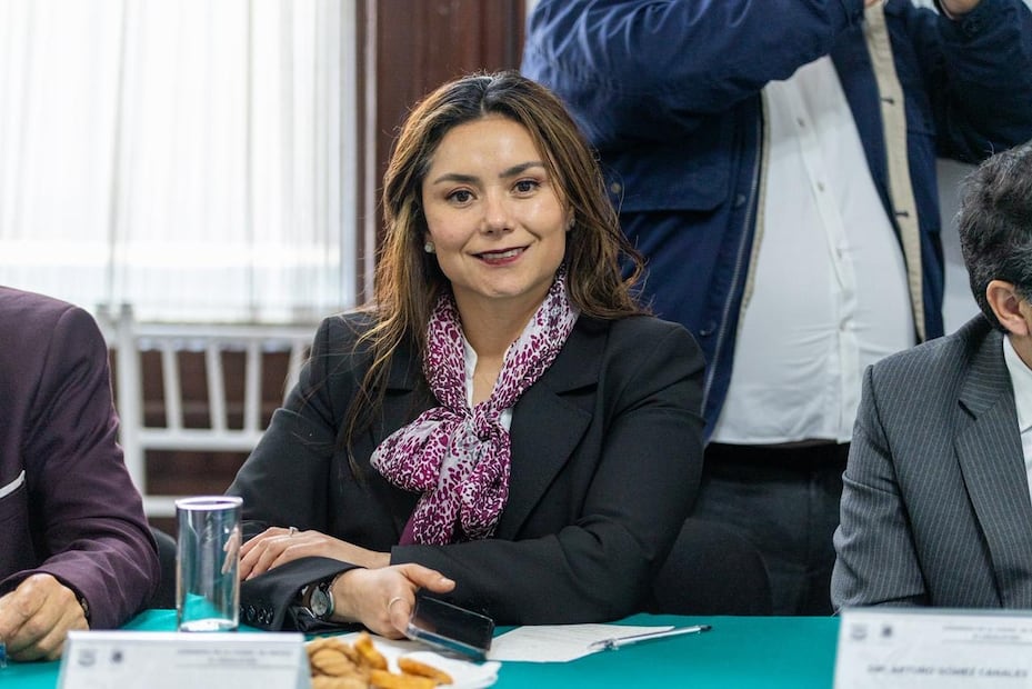 Ni a favor ni en contra; Congreso de Hidalgo aplaza debate taurino hasta consulta de 2027 | Facebook: Liz Ordaz
