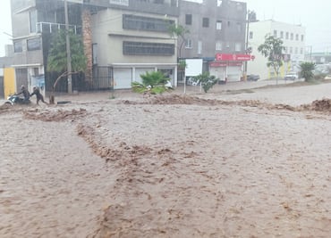 Lluvias provocan inundaciones de hasta un metro en Tulancingo