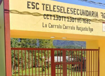 Padres exigen investigar a director de telesecundaria en Huejutla por presunto acoso