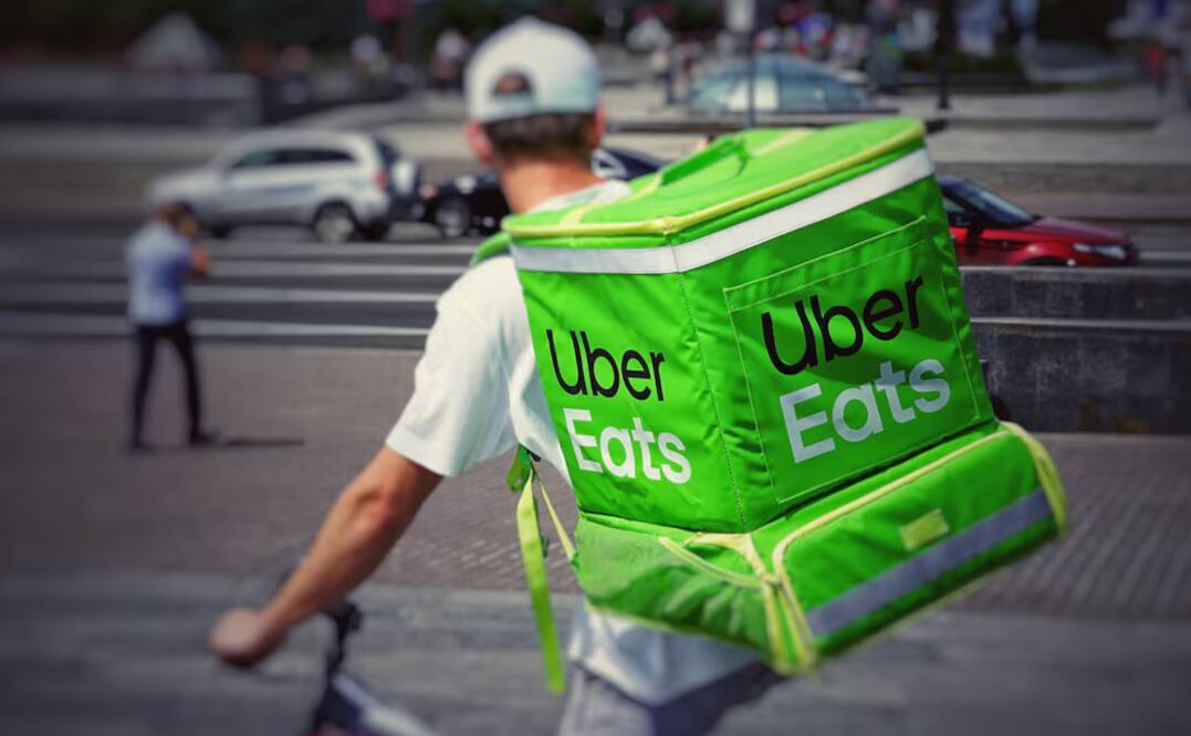 El pleno del Senado aprobó la reforma que busca establecer un régimen laboral especial para alrededor de 700 mil personas trabajadoras que se emplean en plataformas digitales. Foto: Unsplash