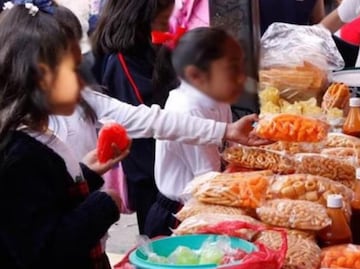 Adiós a los chilaquiles y tacos en escuelas: nuevas medidas para combatir la obesidad infantil