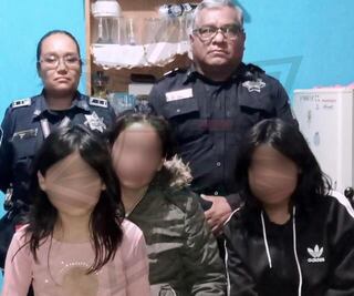 Policías localizan a niñas extraviadas en mercado de Pachuca