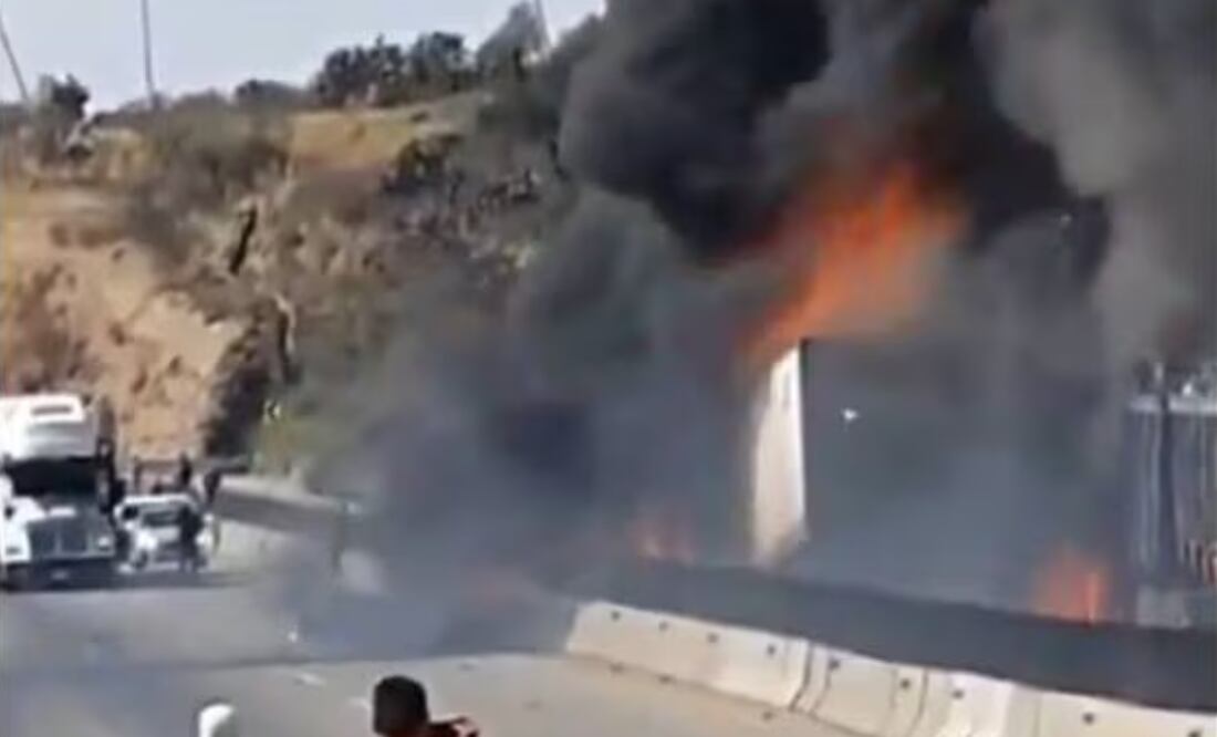 Choque de tráileres en Arco Norte | Captura de video