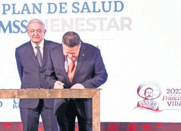 Menchaca firma federalización de los servicios de salud