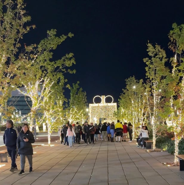 ¡Pachuca regala sonrisas! Familias pueden tomarse la foto con Santa sin costo | Foto: Marco Carrillo