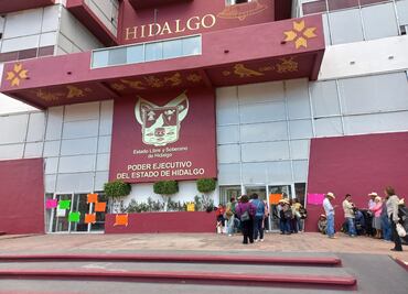 Pobladores de Ixmiquilpan exigen obra pública en Palacio de Gobierno