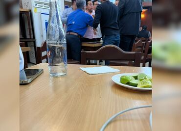 Se viraliza video de subsecretario de Hidalgo bebiendo en cantina; él asegura que es de antes de su nombramiento