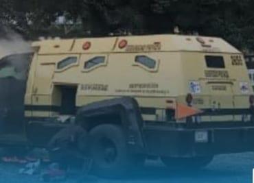 En Yahualica se incendia una camioneta de valores COMETRA