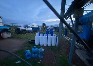 FGR asegura más de 3 mil litros de gas L.P. en cateo en Acatlán