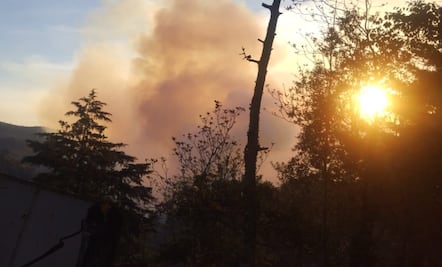 Tras lluvia de la noche, incendio en Juárez Hidalgo queda sofocado en su mayoría