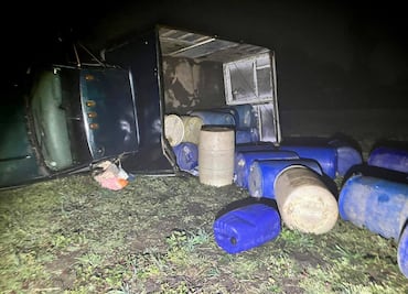 Detienen en Acaxochitlán vehículo con más de 4 mil litros de hidrocarburo robado