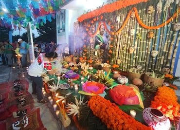 Los Otates honra a San Lucas con la segunda ofrenda rumbo al Xantolo