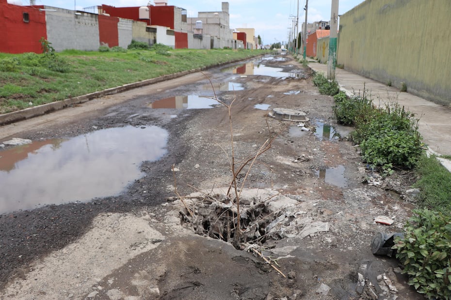 Vecinos de Tizayuca exigen rehabilitación de la calle Cuauhtémoc; denuncian abandono desde enero | Foto: Javier Quezada