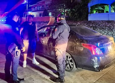 Policías estatales auxilian a turistas extraviados en Atotonilco el Grande