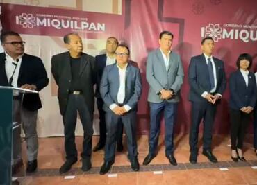 Alcalde de Ixmiquilpan presenta gabinete y denuncia que exfuncionario borró información de las computadoras