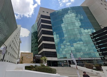 Trabajador pierde la vida tras caer del séptimo piso en la Zona Plateada